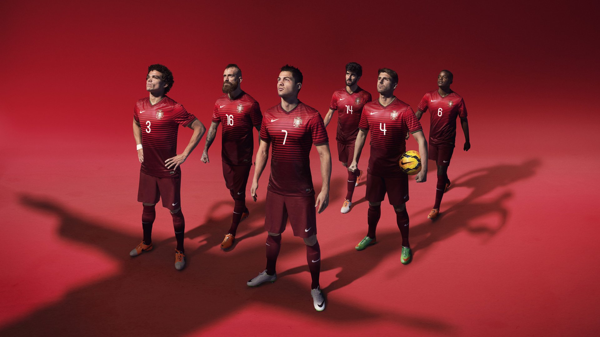 2026世界杯H组惊天爆冷,越南3-0完胜斯洛伐克,范戴克梅开二度+铁血防守主导比赛!